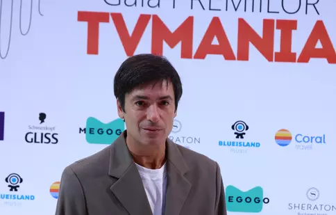 Ce a făcut Radu Vâlcan după ce a obținut un trofeu la Gala Premiilor TV Mania. Adela Popescu l-a dat de gol
