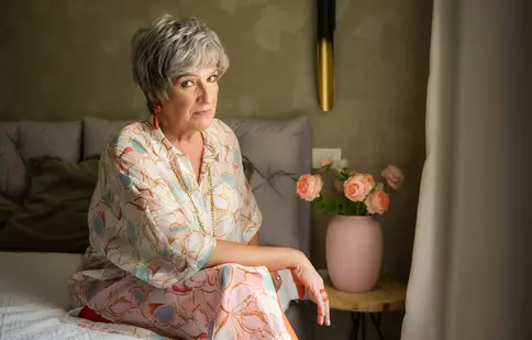 Carmen Ionescu, despre bucuria de a juca în „Ana, mi-ai fost scrisă în ADN”. „Subiectul e special și e altfel”. EXCLUSIV
