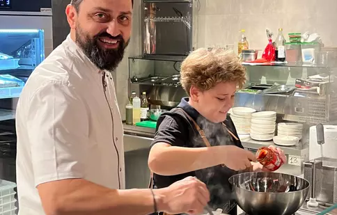 Chef Orlando Zaharia, gest emoționant pentru un copil. Ce surpriză i-a făcut lui David. „Am aflat că m-a căutat”