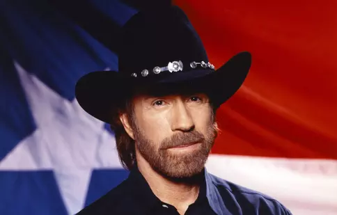 Cum arată Chuck Norris la 85 de ani. Nu mai are forța de altădată, dar este la fel de glumeț. Cum și-a surprins fanii