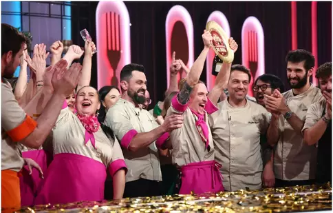 Cine sunt toți câștigătorii „Chefi la cuțite”. Claudiu Gherguț a luat trofeul în sezonul 15
