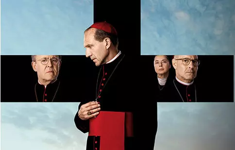 „Conclav” ajunge pe marile ecrane. Filmul cu Ralph Fiennes și Stanley Tucci e favorit la Globurile de Aur cu 6 nominalizări