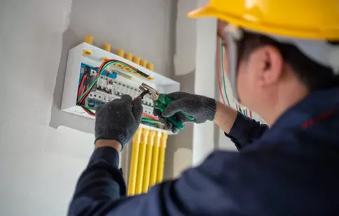 Echipamente esențiale pentru conectarea cablurilor în instalațiile electrice