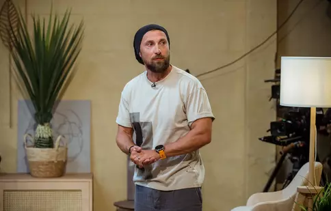 Dani Oțil, probleme financiare din cauza afacerilor neinspirate. Cafeneaua din Herastrău l-a adus la sapă de lemn