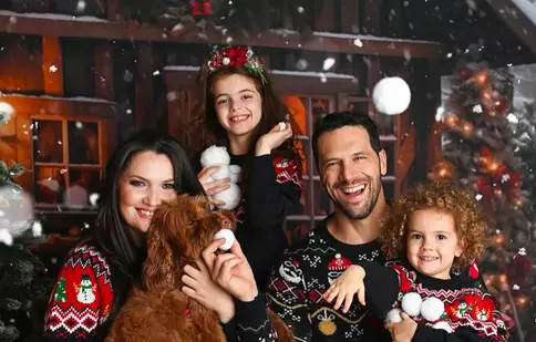 Ce le interzice Adi Nartea fiicelor sale până la 14 ani. Actorul din „Iubire cu parfum de lavandă”, declarații sincere despre rolul de tată