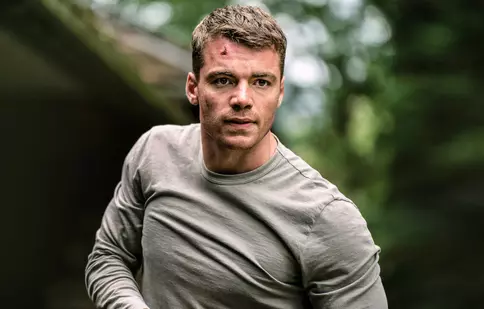 Serialul „Agentul de noapte” revine curând la Netflix. Ce știm despre continuarea apreciatului serial. Dată de lansare, trailer