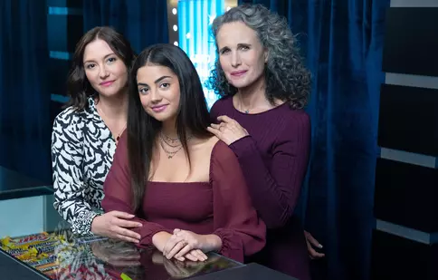 „Drumul spre casă” începe la DIVA. În noul serial joacă Andie MacDowell, dar și o actriță din „Anatomia lui Grey”. Programul de difuzare