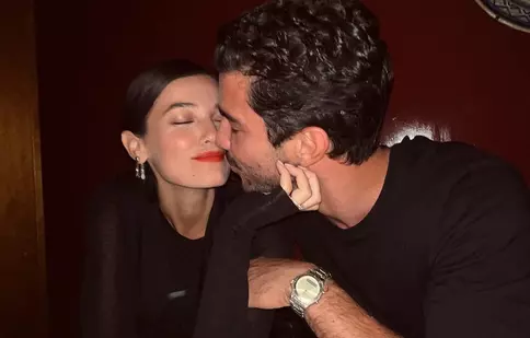 Pınar Deniz și Kaan Yıldırım și alte trei cupluri de actori turci care vor deveni părinți în 2025. Cum arată acum viitoarele mămici