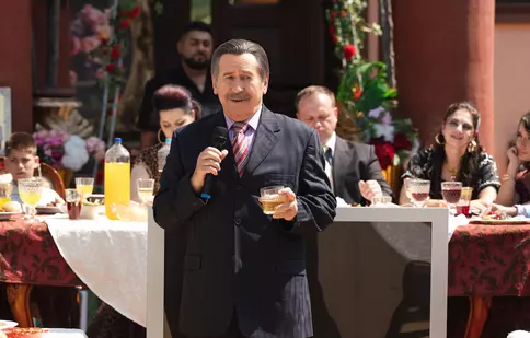 Tătuțu' intră azi în grila Pro TV. Serialul cu George Mihăiță a fost disponibil până acum doar pe Voyo