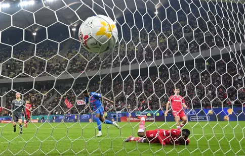 SUPERLIGA: Cine transmite FCSB – Dinamo, derby-ul etapei a 28-a din Liga 1
