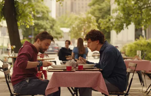 „Durere profundă” este disponibil acum pe Disney+. Drama i-a adus un Oscar lui Kieran Culkin
