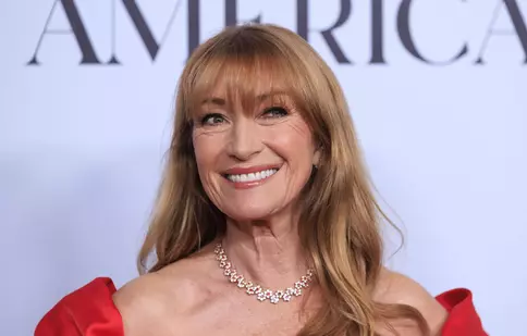 Timpul s-a oprit în loc pentru Jane Seymour. Cum reușește să aibă un aer tineresc la 74 de ani