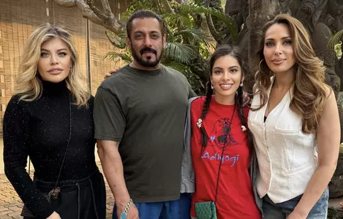 Loredana Groza, în vizită la Iulia Vântur și Salman Khan. Artista a fost însoțită în India și de fiica ei. „M-am simțit ca în rai!”