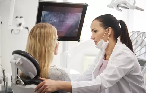 De ce se tem multe persoane de implant dentar?