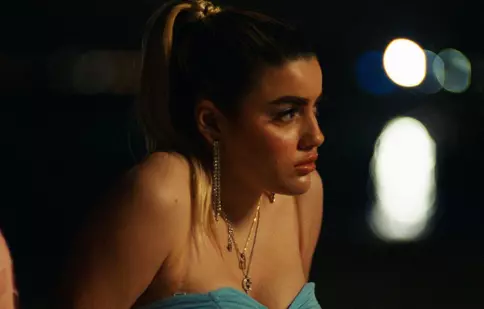 CRONICĂ. „Diamant brut”, despre marea iluzie a rețelelor sociale. Filmul a fost anul trecut în selecția oficială de la Cannes