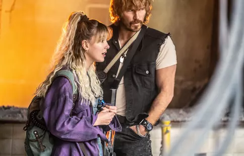 Millie Bobby Brown și Chris Pratt fac echipă în „The Electric State”, pe Netflix. Dată de lansare, trailer
