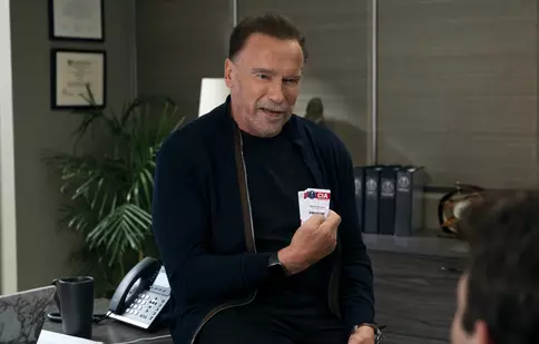 Netflix anulează „Fubar” și alte seriale populare în 2025. Ce se întâmplă cu „Recrutul”, „That 90s Show” și „The Sandman”