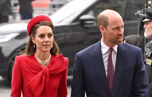 Kate Middleton și prințul William, vacanță discretă în Franța cu copiii lor. Cum au fost surprinși, deși au făcut tot ce au putut să nu iasă în evidență