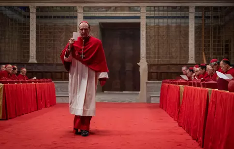 Filmul „Conclav” se vede pe FilmBox Premium în ziua în care au loc funeraliile Papei Francisc. Programul de difuzare