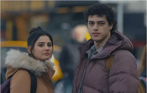 „Enciclopedia Istanbulului”, noul serial turcesc de pe Netflix. Actori din „Furtună pe Bosfor” și „Nehir” în distribuție