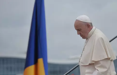 TVR își schimbă grila pentru a transmite funeraliile Papei Francisc. Edițiile speciale dedicate Suveranului Pontif