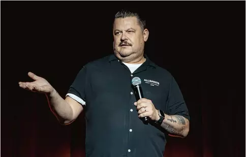 Mihai Bobonete lansează un nou show de stand-up pe VOYO: „Sfaturi de viață”