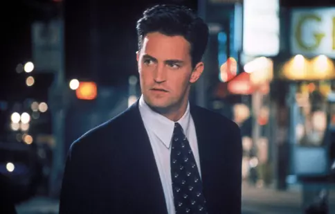 Medicul acuzat că i-a dat ketamină lui Matthew Perry înainte de moartea sa va pleda vinovat. Riscă până la 40 de ani de închisoare