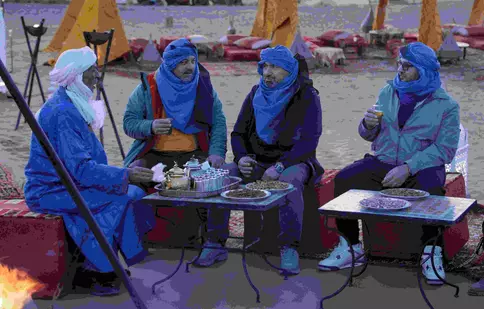 Trei prieteni au plecat „Pe drumul gustului”. Ce au pățit chefii Bontea, Scărlătescu și Dumitrescu la filmările noii lor emisiuni de la Voyo. EXCLUSIV