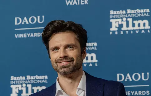 Sebastian Stan, de nerecunoscut după ce s-a tuns chel. Noua schimbare de look a uimit fanii