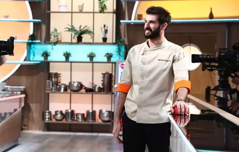 Trei noi concurenți intră în bucătăria Chefi la cuțite, 6 mai 2025. Decizia care stă în mâinile lui Richard Abou Zaki