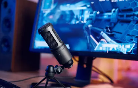 Cum alegi un microfon de gaming pentru sesiuni de streaming impecabile? 