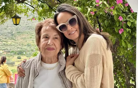 Andreea Raicu, vacanță de suflet în Grecia alături de mama ei. Imagini superbe din Atena: „E ritualul nostru, un timp doar pentru noi”