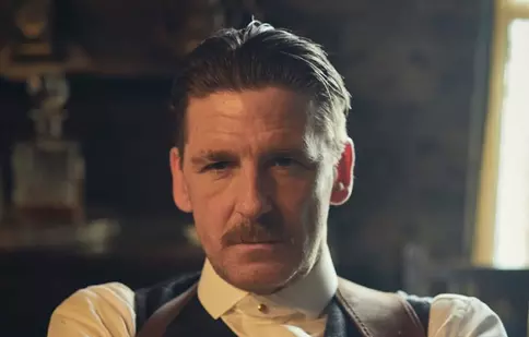 Paul Anderson, starul din Peaky Blinders, transformare șocantă. Actorul are probleme cu legea și a căzut pradă drogurilor