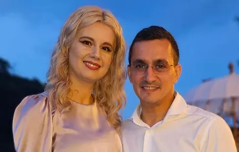 Marian Drăgulescu și  Simona Carmen s-au căsătorit civil! Ce rochie inedită a purtat mireasa. Primele imagini