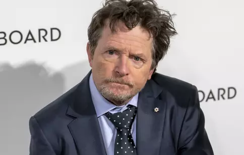 Michael J. Fox revine pe micile ecrane după retragerea din actorie. Starul suferă de Parkinson
