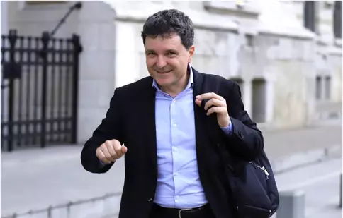 Nicușor Dan a pus capăt speculațiilor. Motivul pentru care are un carnețel la toate aparițiile publice