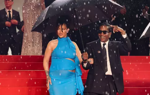 Rihanna, apariție electrizantă sub umbrelă. Celebra artistă a atras toate privirile la Festivalul de Film de la Cannes 2025