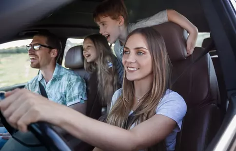 Cum să alegi o mașina ideală pentru familie? 6 factori de care să ții cont