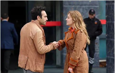 Cine sunt Demet Evgâr și Buğra Gülsoy, protagoniștii din „Curajul de a renaște”. În ce seriale turcești de succes i-ai mai văzut