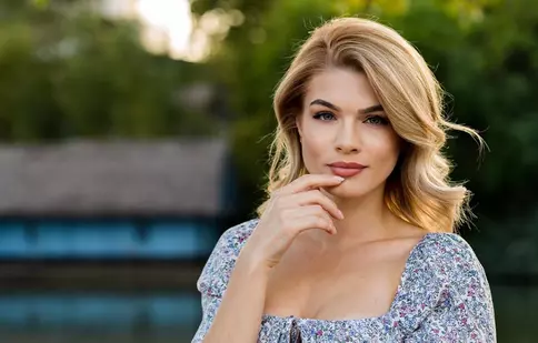 Ella Prodan, în pauzele de la filmările pentru Iubire cu parfum de lavandă. „Profit de un «power nap»” EXCLUSIV