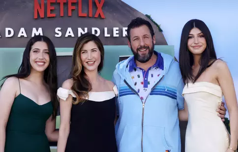 Cine sunt fiicele lui Adam Sandler: Sadie și Sunny, tinerele actrițe care calcă deja pe urmele tatălui lor