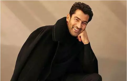 Kenan İmirzalıoğlu revine pe micul ecran. Actorul a negociat luni întregi apariția în serialul „Abi”/„Frate”