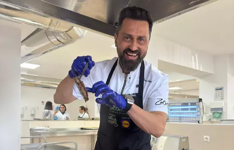 Chef Orlando Zaharia a gătit pentru 160 de copii internați la Spitalul de Pediatrie din Pitești. „Mâncarea poate fi și vindecare”