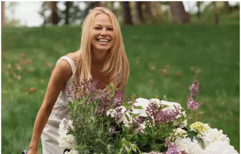 Două seriale reality ajung la AXN Spin. Pamela Anderson va prezenta unul dintre proiecte