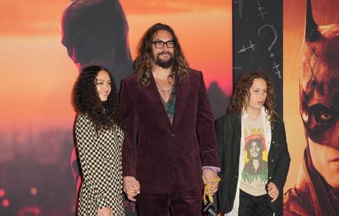 Actorul Jason Momoa, acuzat de nepotism. Cum a reușit fiul său să obțină un rol în „Dune 3”, deși nu are experiență