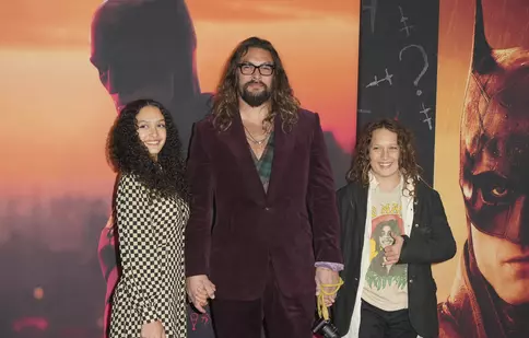 Wolf Momoa, fiul lui Jason Momoa, debutează la 16 ani în „Dune: Messiah”. Va juca alături de tatăl său celebru