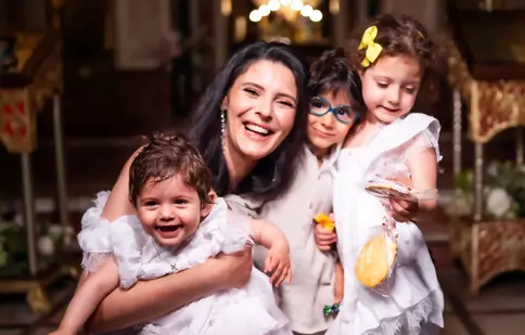 Ramona Păuleanu și Adrian Cuculis și-au botezat fiica. Imagini emoționante de la eveniment