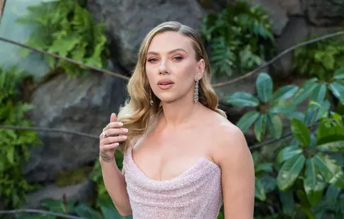 Scarlett Johansson a avut de suferit din cauza frumuseții. S-a luptat ani întregi pentru a scăpa de statutul de „sex-simbol”