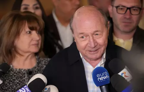 Traian Băsescu, operat pe cord la Paris. Care e starea fostului președinte