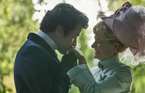 „Epoca de Aur” revine la HBO cu sezonul 3. Actori celebri și noi intrigi în serialul de epocă semnat Julian Fellowes